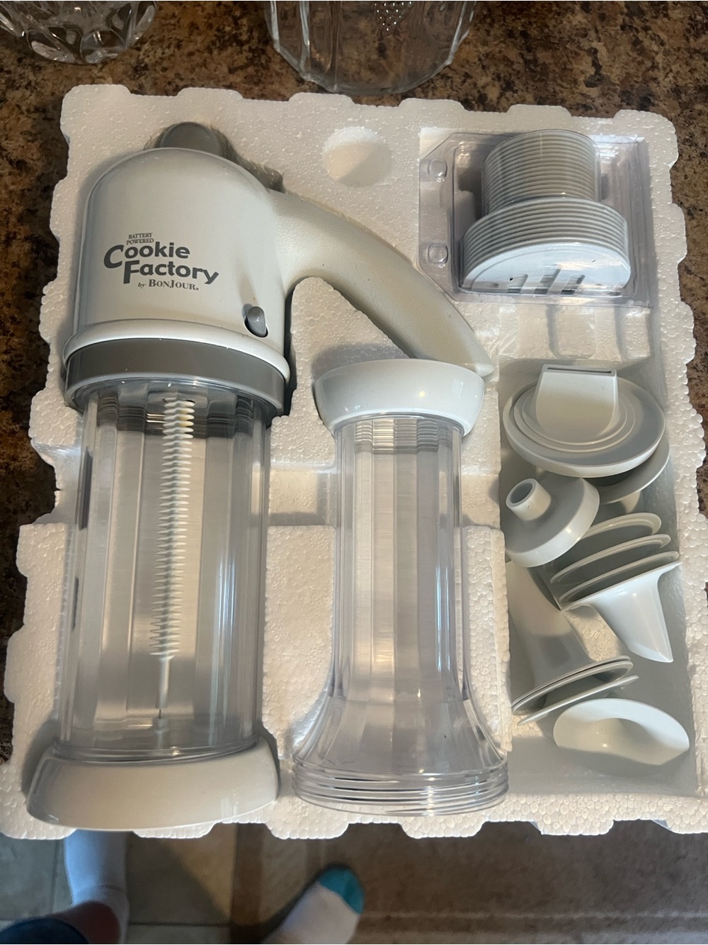 NWT Bonjour Cookie Factory Battery-Powered Cookie Press & Decorating Kit. Fun!!